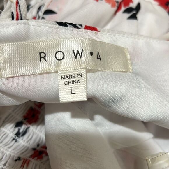 Row A red and white floral fit and flare sundress size large EUC smocked back - Picture 10 of 12